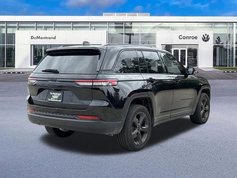 Used 2024 Jeep Grand Cherokee Altitude RWD image 5