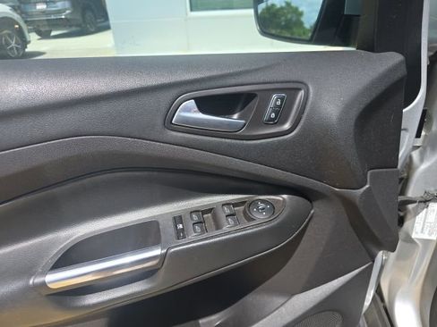 Used 2013 Ford C-MAX SE FWD image 10