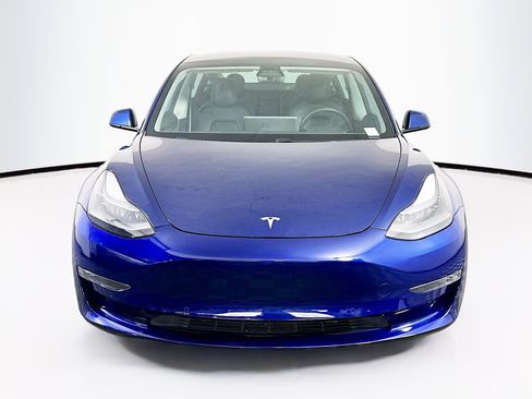 Used 2021 Tesla Model 3 Performance image 2