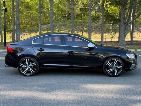 Used 2017 Volvo S60 T6 R-Design Platinum AWD/4WD image 4