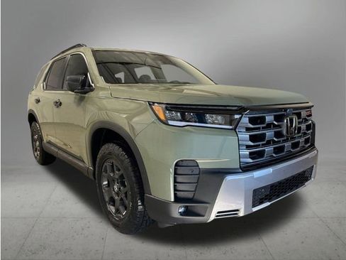 New 2026 Honda Pilot TrailSport image 9