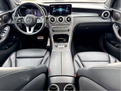 Used 2022 Mercedes-Benz GLC 300 4MATIC w/ AMG Line image 13