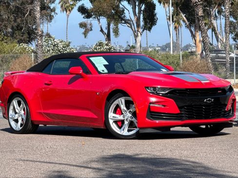 Used 2019 Chevrolet Camaro SS image 2