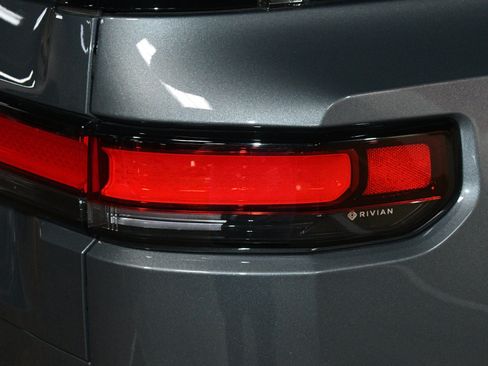 Used 2023 Rivian R1S Launch Edition AWD/4WD image 59