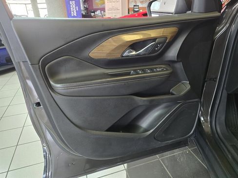 Used 2020 GMC Terrain SLE image 7