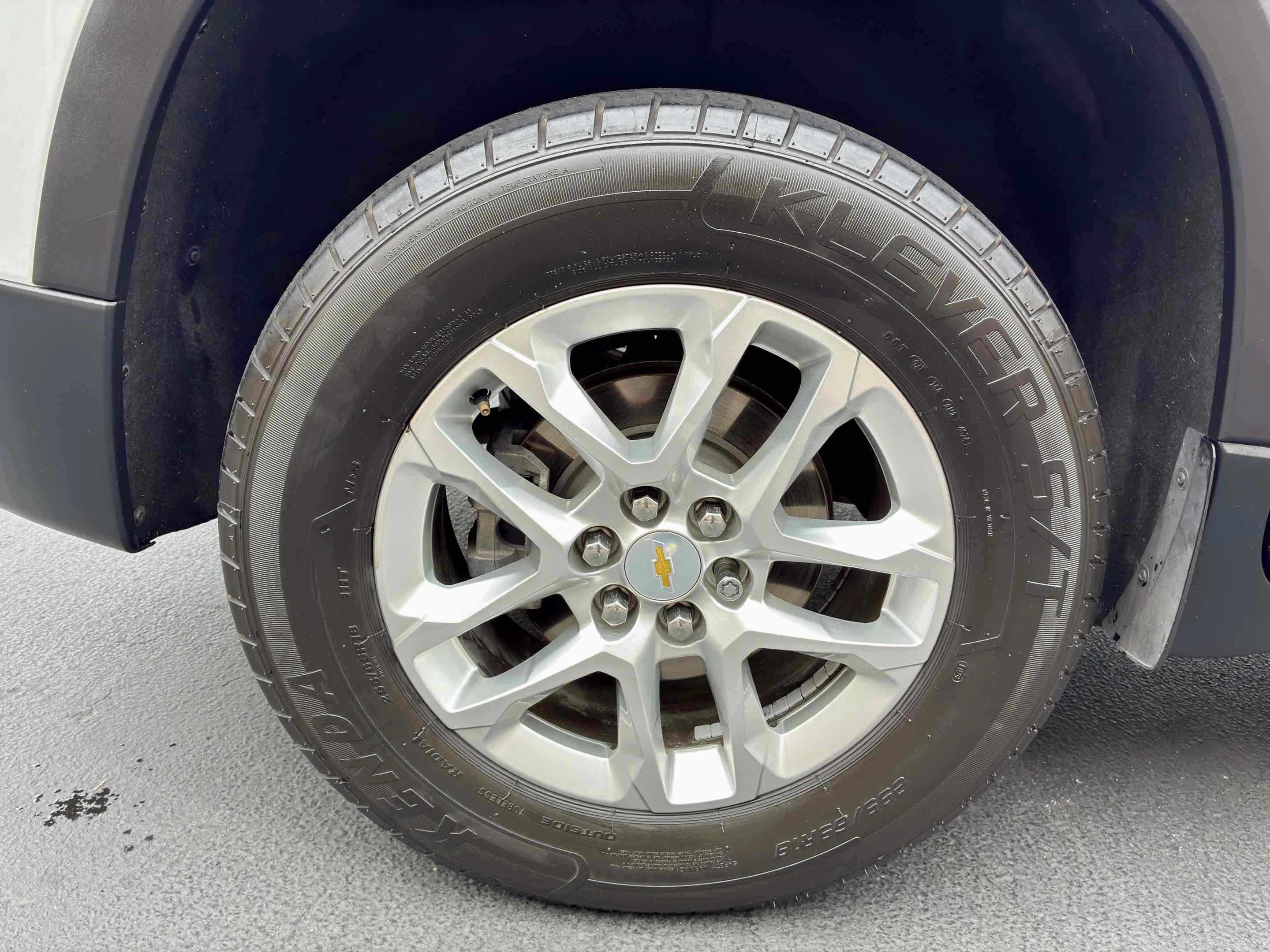 Used 2020 Chevrolet Traverse LS FWD image 13