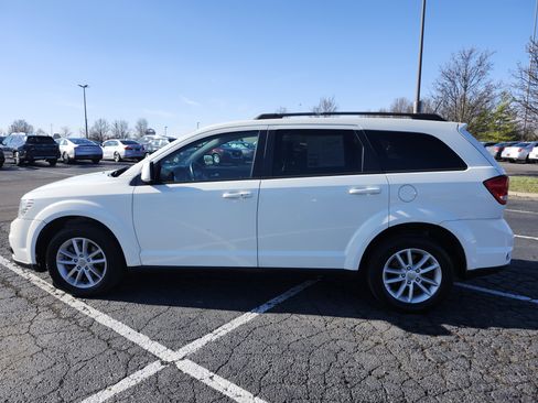 Used 2017 Dodge Journey SXT w/ Comfort/Convenience Group image 12
