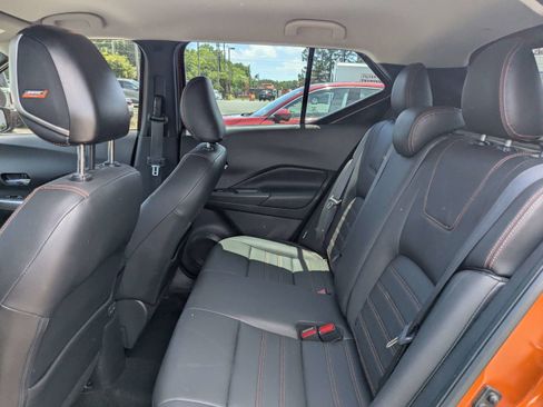 Used 2020 Nissan Kicks SR w/ SR Premium Package FWD image 12