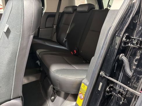 Used 2010 Toyota FJ Cruiser 4WD image 16