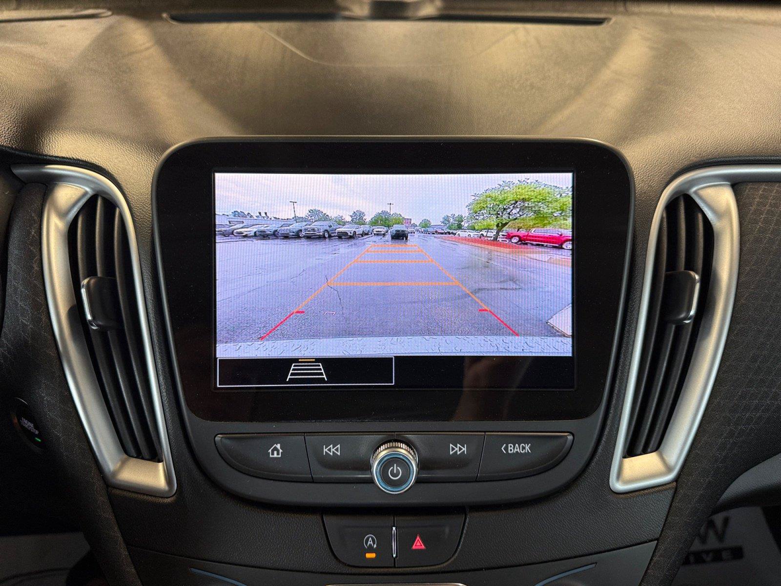 Used 2024 Chevrolet Malibu LT w/ Sport Edition FWD image 17
