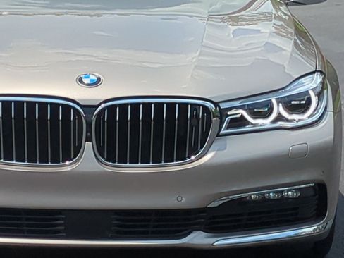 Used 2018 BMW 750i xDrive AWD/4WD image 6