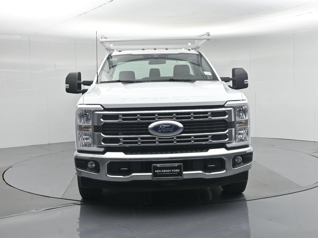 New 2025 Ford F350 XL w/ XL Chrome Package RWD image 59