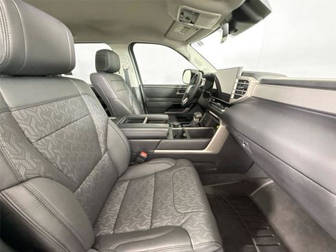 Used 2024 Toyota Tundra Limited AWD/4WD image 42