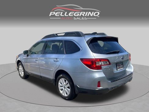 Used 2017 Subaru Outback 2.5i Premium AWD/4WD image 4