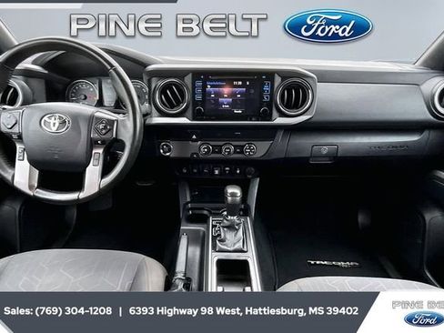 Used 2019 Toyota Tacoma TRD Sport w/ Technology Package image 14