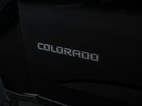 Used 2018 Chevrolet Colorado ZR2 w/ ZR2 Midnight Special Edition AWD/4WD image 19