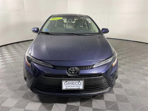 Used 2023 Toyota Corolla LE image 3