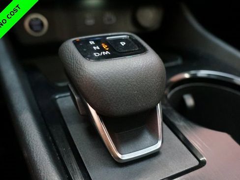 Used 2022 Nissan Rogue SV w/ SV Premium Package image 19