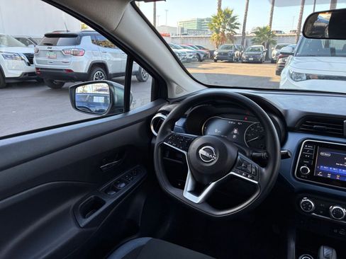 Used 2025 Nissan Versa SV image 32
