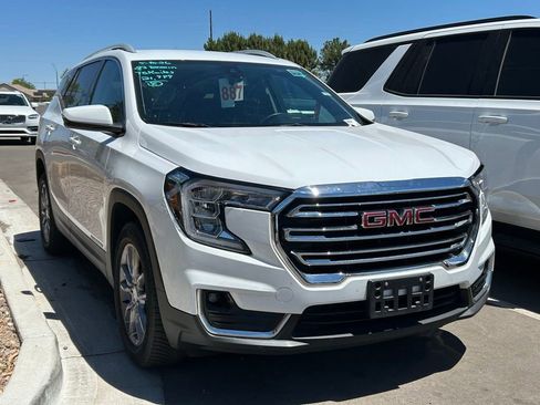 Used 2023 GMC Terrain SLT AWD/4WD image 2