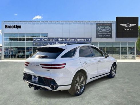 Used 2025 Genesis GV70 3.5T Sport image 4