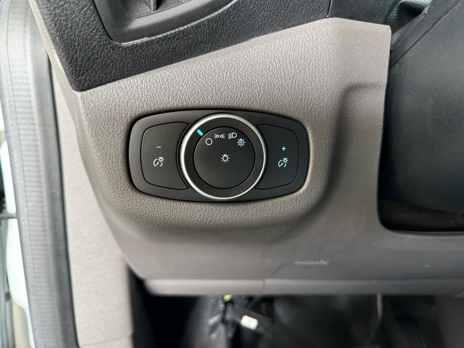 Used 2020 Ford Transit Connect XL FWD image 15