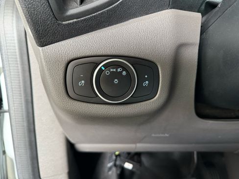 Used 2020 Ford Transit Connect XL FWD image 15