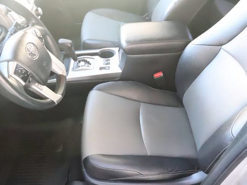 Used 2016 Toyota 4Runner SR5 Premium AWD/4WD image 24