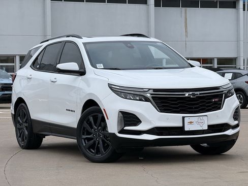 Used 2023 Chevrolet Equinox RS w/ RS Leather Package image 2