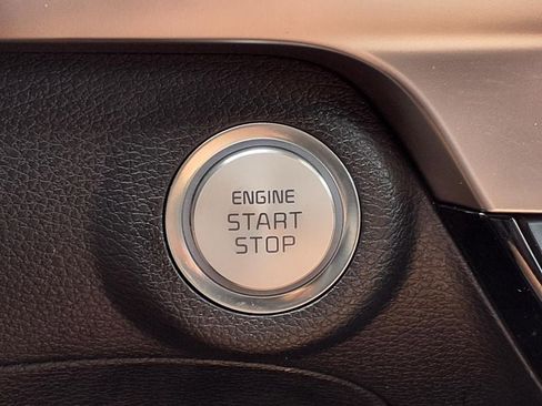 Certified 2025 Kia Telluride S FWD image 15
