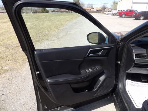 Used 2024 Mitsubishi Outlander SE image 10