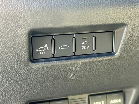 Used 2025 Lexus GX 550 image 28