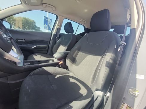 Used 2023 Nissan Kicks SV image 7