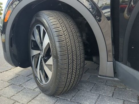 Certified 2023 Volkswagen ID.4 Pro RWD image 34