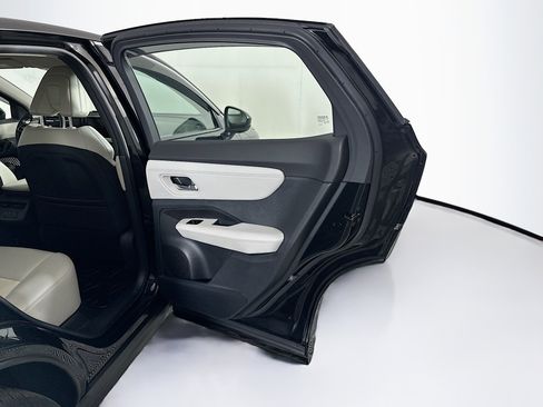 Used 2023 Nissan Ariya FWD image 30