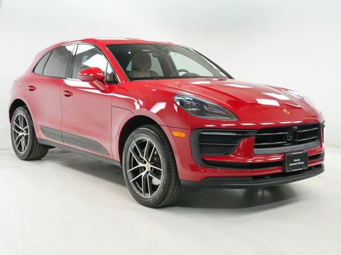 Used 2026 Porsche Macan AWD/4WD image 8