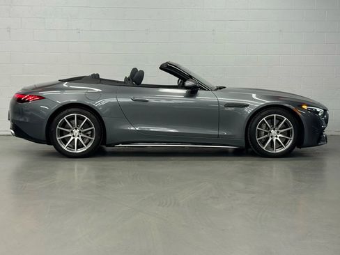 Used 2023 Mercedes-Benz SL 43 AMG w/ Driver Assistance Package image 11