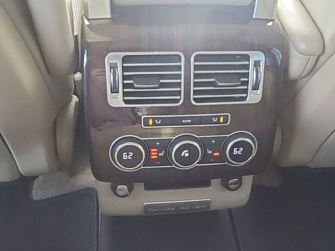 Used 2016 Land Rover Range Rover HSE image 28