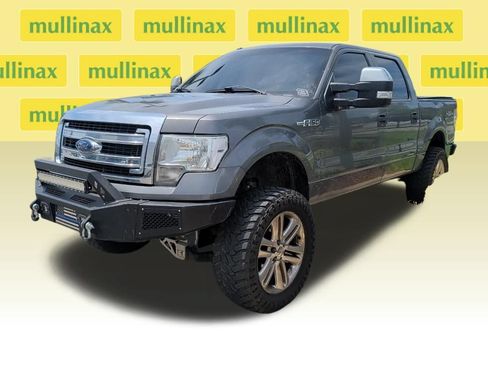 Used 2013 Ford F150 XLT w/ Mid Equipment Group AWD/4WD image 2