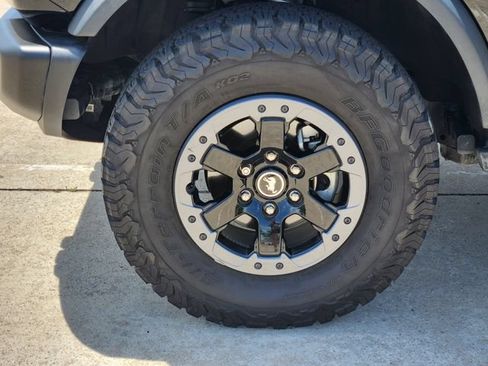 Used 2023 Ford Bronco Badlands AWD/4WD image 10