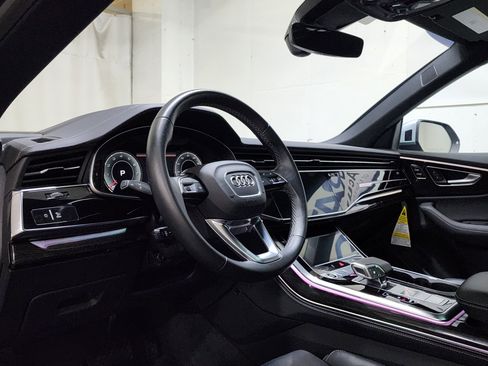Used 2025 Audi Q8 Prestige AWD/4WD image 12