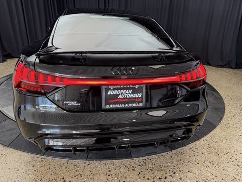Used 2023 Audi e-tron GT Premium Plus w/ Performance Package image 7