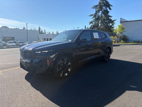 Used 2023 BMW XM AWD/4WD image 3