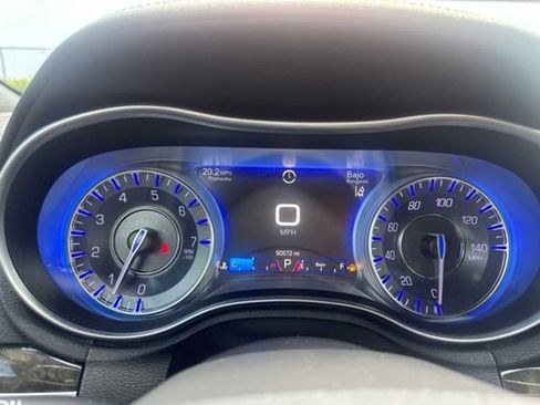 Used 2018 Chrysler 300 Limited w/ Safetytec Plus Group RWD image 5