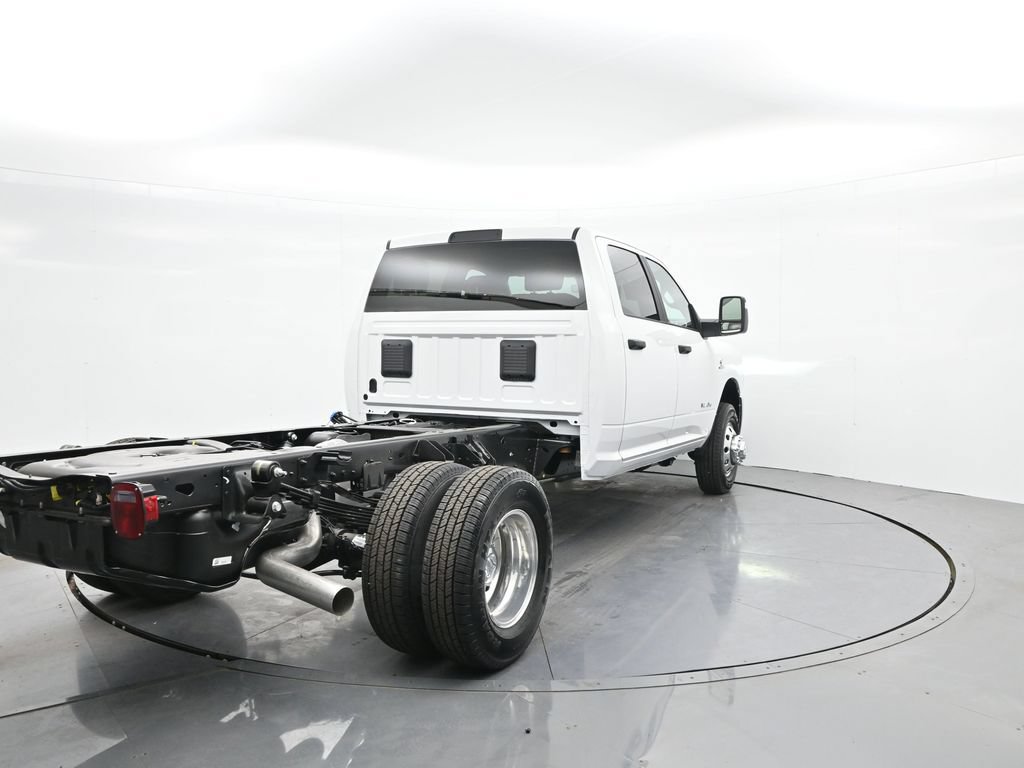 New 2026 RAM 3500 Big Horn AWD/4WD image 7