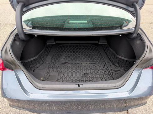 Used 2022 Toyota Avalon XLE image 14