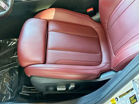 Certified 2023 BMW 330i Sedan w/ M Sport Package image 19