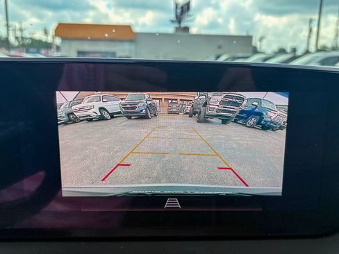 Used 2024 Buick Encore GX Preferred w/ Comfort Package FWD image 17