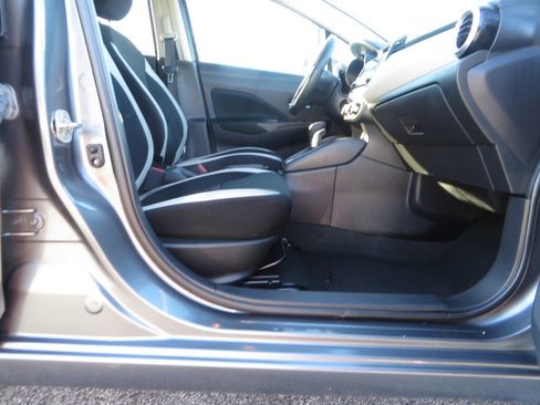 Used 2021 Nissan Versa SV image 17