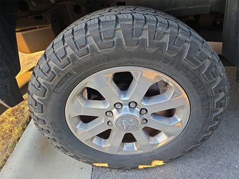 Used 2024 RAM 2500 Tradesman w/ Chrome Appearance Group image 5